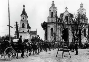 Baggage: German invasion in a city on the Eastern Front, 1941