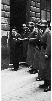 Jewry: GERMAN JEW EVICTED
