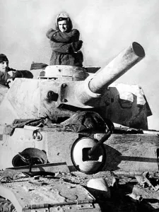 Lessmann: German Kampfpanzer - battle tank at Toropez, 1943