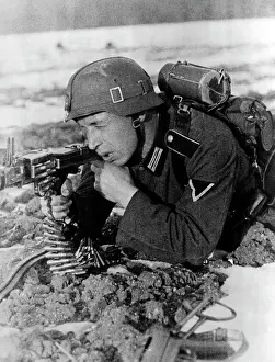 Baggage: German machine gun, 1941