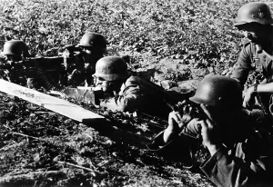 Expecting: German machine gun position on the Eastern Front, 1941