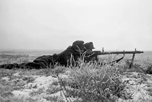 Taifun: German machine gunner with MG 34 on the Eastern Front, 1941