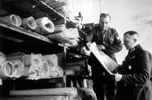 Cartographer: German map office - Eastern Front, 1943