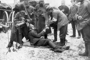 Lakeland: German medic cares for a wounded Russian, 1915
