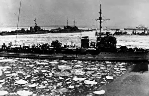 Minesweeping: German minesweepers, 1945