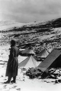 Poetsch: German mountain troops on Mount Elbrus, 1942