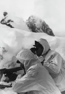 Heeresgruppe: German mountain troops on Mount Elbrus, 1942