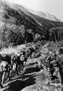Troopers: German mountain troops on Mount Elbrus, 1942