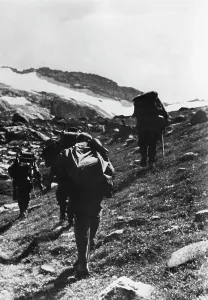 Operate: German mountain troops on Mount Elbrus, 1942
