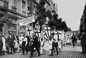 Sashes: German nationalists protest against the cession of territory