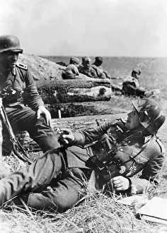 Platoon: A German officer with an NCO at the eastern Front, 1943