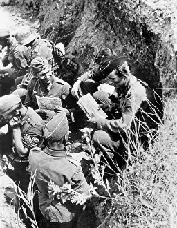 Ordinate: German officers discuss operation on the Eastern Front, 1943