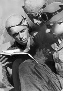 Torpedoes: German one-man torpedo driver, 1944