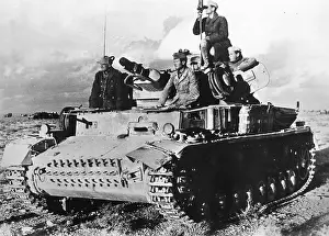 Observes: German Panzer IV in Africa, 1941