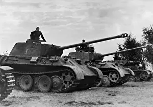 Grossdeutschland: German Panzer IV Panther Tanks