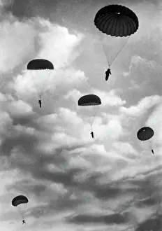 Paratroopers: German paratroopers, 1940