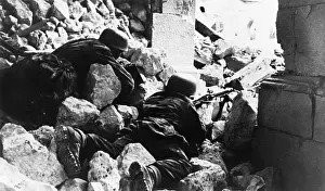 Rs5wnlcgr: German paratroopers in a bombed out tower in the