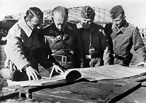 Recon: German pilots at a briefing