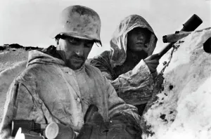 Distributes: German position on the Eastern Front, 1944