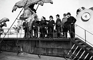 Kaiserreich: German press representatives at Schoenbrunn palace, 1918