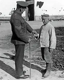 Generous: German prisoner and British sergeant, Western Front, WW1