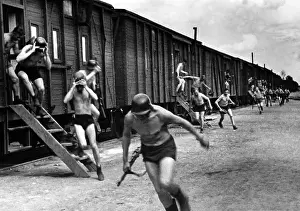 Rushing: German Railway Gun Crew