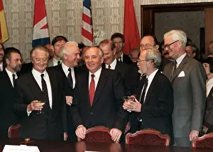 Fahne: German receives full sovereignty