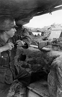 Rzhev: German soldier during combat on the Eastern front, 1942
