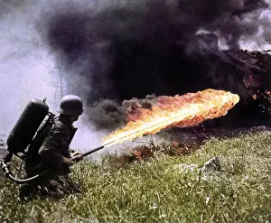 Throwers: German soldier with flame thrower in 1941