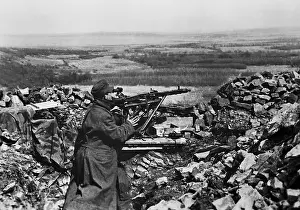 Mius: German soldier in his position on the Eastern front, 1943