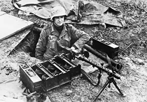 Pont: German soldier in Tunisia, 1942