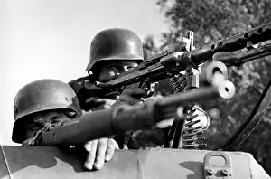 Carbine: German soldiers, 1942