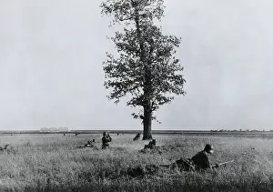 Nazi Army: German soldiers advance on Witrunljn, during the