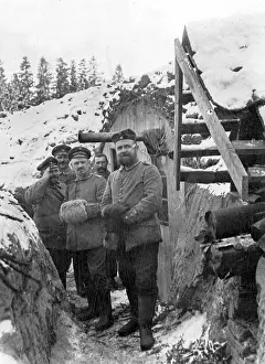 Lakeland: German soldiers in front of their bunker on the Eastern fron