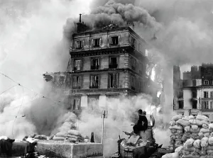 Raging: German soldiers in the burning Rouen, 1940