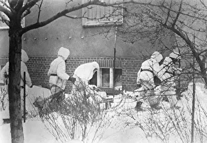Sleds: German soldiers during combat in Wroclaw, 1945
