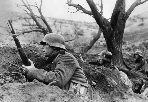 Karabiner: German soldiers in the Crimea, 1941