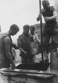 Obtain: German soldiers on the Don, 1942