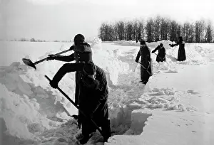 Winterkampf: German soldiers on the Eastern Front in winter, 1942