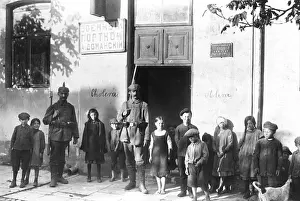 Infection: German soldiers in front of a hospital on the Eastern Front