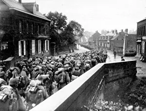 Bapaume: German soldiers marching through Bapaume, 1916