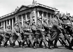 Crillon: German soldiers in Paris, 1940