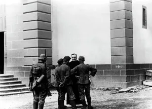 Pastor: German soldiers and priests in front of the