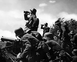 Infantery: German soldiers get ready to attack on the Western Front