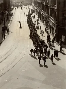 Peacetime: German soldiers returning home