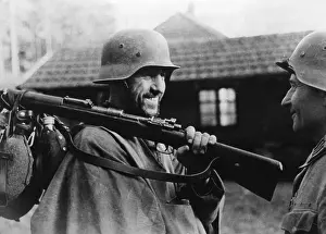 Hung: German soldiers talking, 1944
