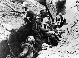 Arras: German soldiers in a trench during the First World War