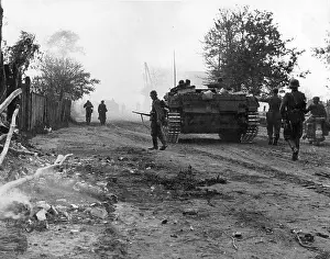 Proceed: German soldiers in a village on the Eastern front, 1941