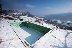 Vallee: German swimming pool