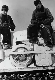 Belting: German tank crews - Eastern Front, 1942